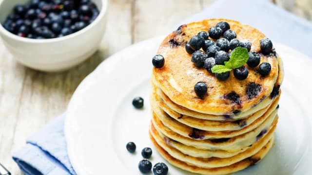 Jak zrobić proteinowe pancakes, które zachwycą smakiem i zdrowiem Jak zrobić proteinowe pancakes, które zachwycą smakiem i zdrowiem