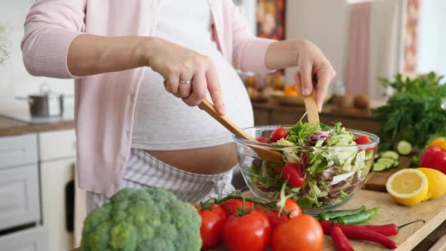 Dieta w ciąży: zdrowe przepisy na 9 miesięcy, które musisz znać Dieta w ciąży: zdrowe przepisy na 9 miesięcy, które musisz znać
